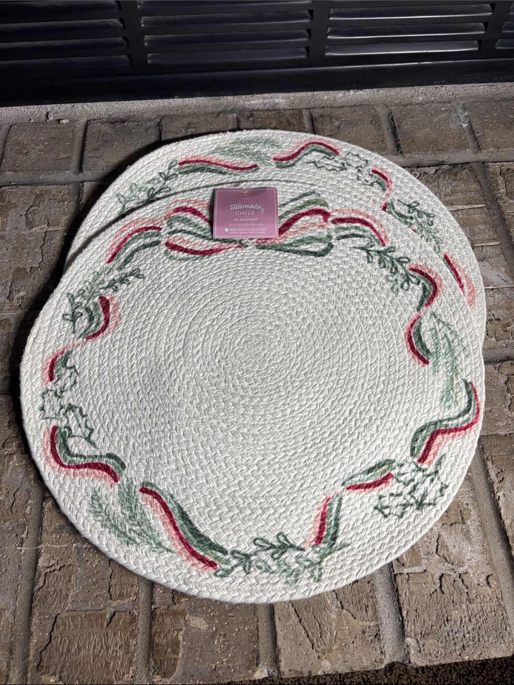 St. Nicholas Square Humble Cheer Christmas Placemat Set (2) Woven Round GIFT NEW